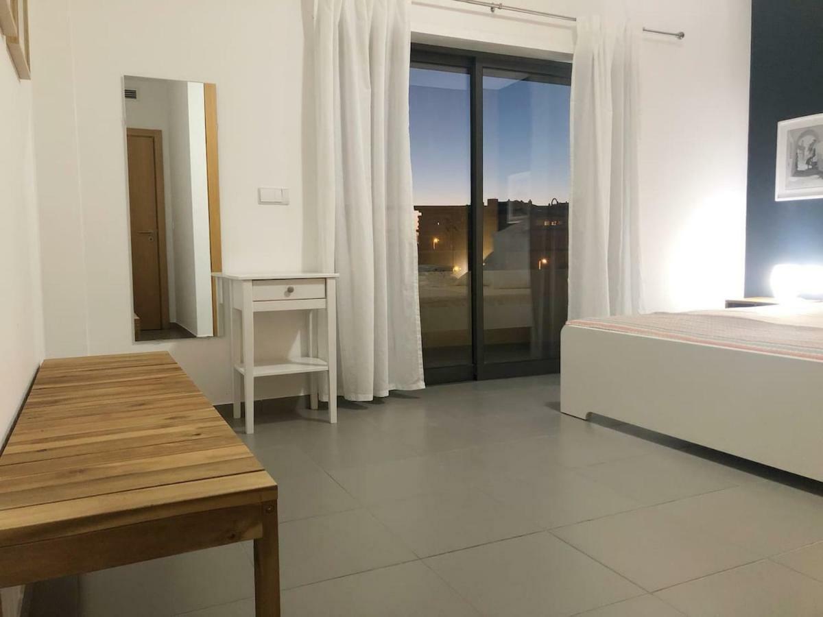 Amazing Apartment In Praia Da Rocha Portimão Exterior photo